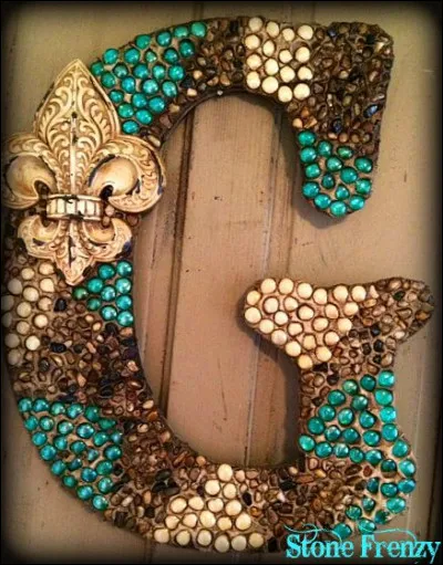 Gavroche : dans le roman "Les Misérables", combien Gavroche avait-il de frères et surs ?