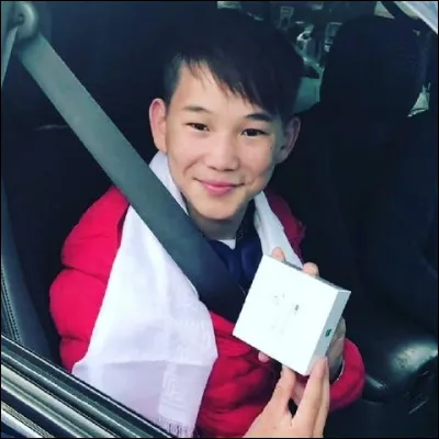 Depuis quelle année le port de la ceinture de sécurité est-il obligatoire à l'arrière d'une voiture en France ?