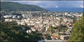 La ville d'Annonay se situe en Ardèche, région Auvergne-Rhône-Alpes.