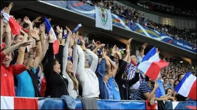 En Suisse, quel nom porte la grande salle d'une université ?