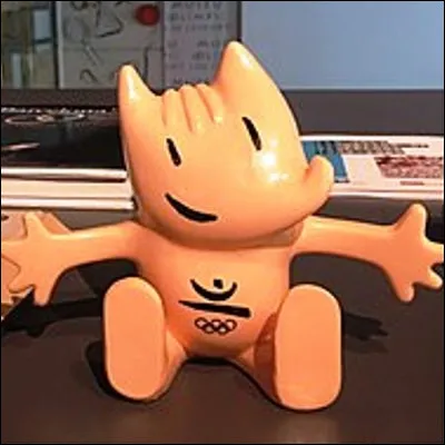 Quelle &eacute;dition des Jeux olympiques, marqu&eacute;e par les six titres de Vitali Sherbo, a eu pour mascotte le chien Cobi ?
