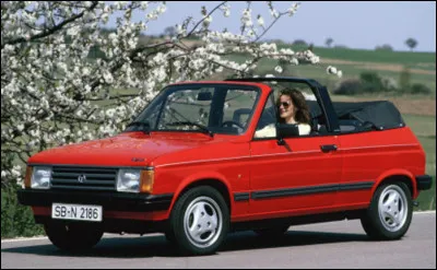 Quel est ce cabriolet produit par Simca, né en 1982, il y a 40 ans ?
