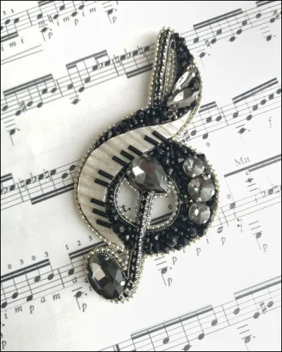 Qui était l'interprète de la chanson "Les Ricains" ?