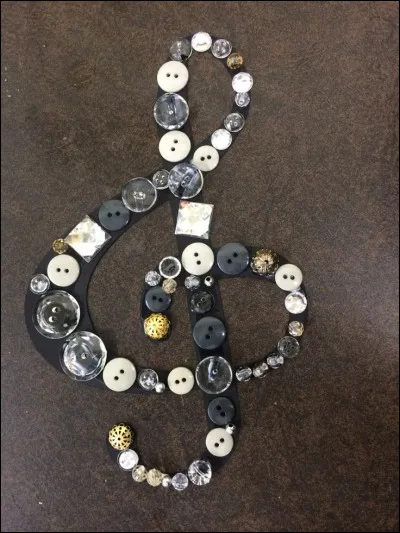 Qui est l'interprète et compositeur de "Everybody Knows" ?