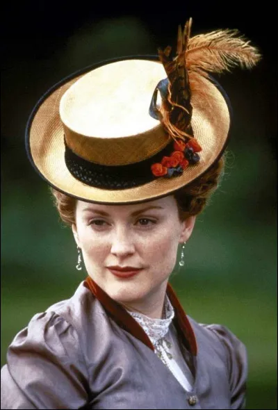 Dans quel film Julianne Moore joue-t-elle Laura Cheveley ?