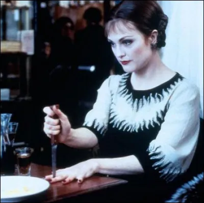 Dans quel film Julianne Moore joue-t-elle Dora Maar ?