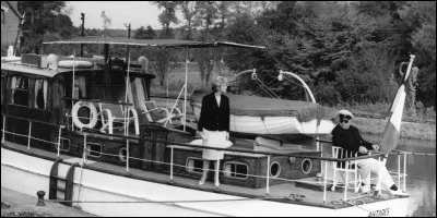 Commune de 360 habitants du département du Gard, située près d'Alès :