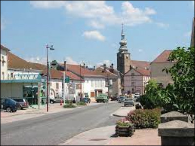 Nous sommes dans le Grand-Est, à Provenchères-sur-Fave. Ancienne commune de l'arrondissement de Saint-Dié, elle se situe dans le département ...
