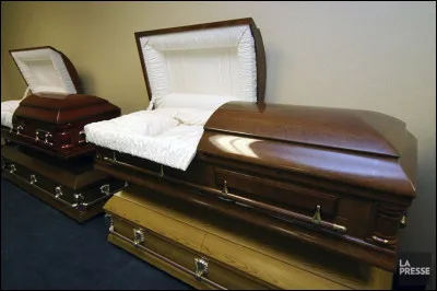 Comment s'intitule ce titre de Barbara : "Eux qui n'avaient rien demandé / Mais qui savaient s'émerveiller / D'être venus sur terre / Qu'on leur laisse choisir, au moins / Le pays, fut-il lointain / De leur heure dernière" ?