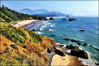 Oregon : par quel océan l'Oregon est-il bordé ?
