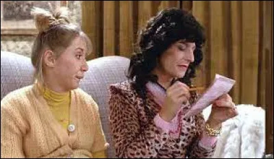 Ordure : quel trio d'acteurs retrouve-t-on dans "Le Père Noêl est une ordure" ?