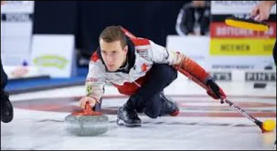 Quel est le nombre de joueur dans une &eacute;quipe de curling ?