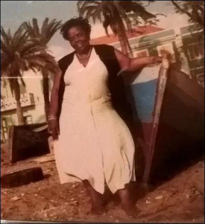 Quelle chanteuse est associée à cette photo ?