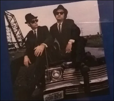 Quel groupe est associé à cette photo ?