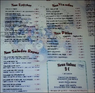 La carte est variée et donne envie de goûter à toutes les spécialités.