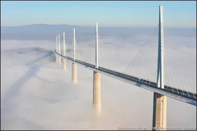 Le père de Lyra a réussi à créer un pont entre deux mondes, que fais-tu ?