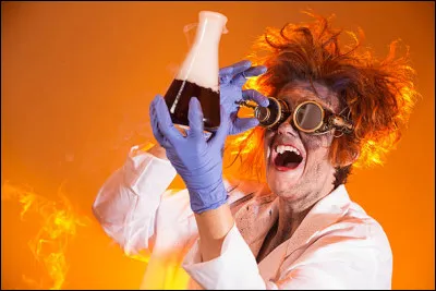 Quel terme ne désigne pas une expérience sur un objet réel ?