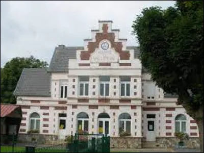 Nous terminons notre balade dans les Hauts-de-France, devant la mairie de Willerval. Village de l'arrondissement d'Arras, il se situe dans le département ...