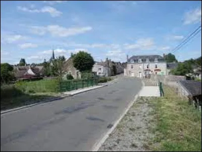 Commune de l'aire urbaine Mancelle, Surfonds se situe ...