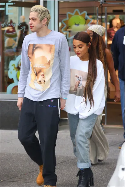 Quel est le style de jupe d'Ariana ?