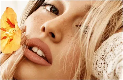 De quel magazine a-t-elle fait couverture ?