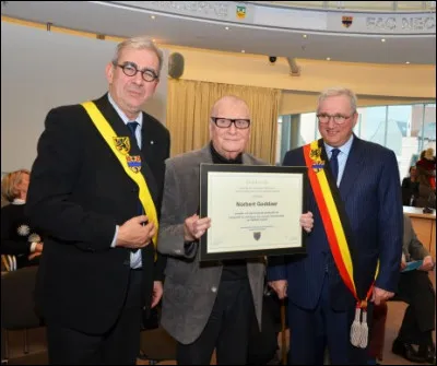 Norbert Goddaer est un compositeur qui exerce comme professeur d'harmonie musicale, contrepoint et fugue au Conservatoire royal de Gand.