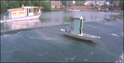 "Le Petit Baigneur" est un film interprété par Bourvil.