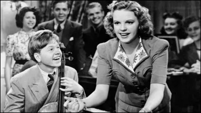 Cette comédie musicale, adaptée en 1939 au cinéma par Busby Berkeley, avec Judy Garland et Mickey Rooney, c'est ...