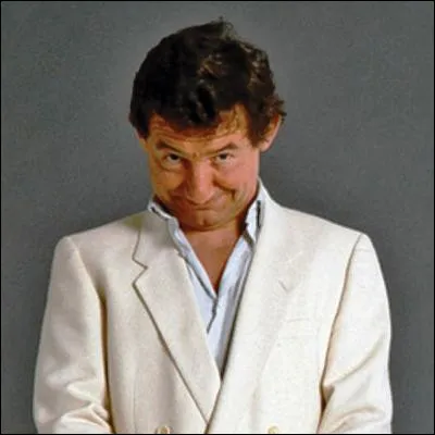 Selon un proverbe anglais repris par Pierre Desproges, comment appelle-t-on un homme qui sait jouer de la cornemuse, mais qui n�en joue pas ?