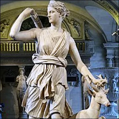 Quelle d&eacute;esse du panth&eacute;on romain est assimil&eacute;e &agrave; la d&eacute;esse grecque Art&eacute;mis ?