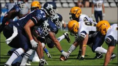 Au football américain, de combien de joueurs se compose une équipe sur le terrain ?