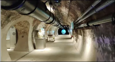 1810-1878- Eug&egrave;ne Belgrand a &eacute;t&eacute; l'ing&eacute;nieur star de la boule de curage et de certains outils pour mener &agrave; bien la construction de nombreuses galeries souterraines parisiennes. Que doit-on plus pr&eacute;cis&eacute;ment &agrave; cette figure majeure du XIXe si&egrave;cle &agrave; Paris ?