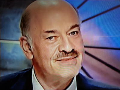 Quel est le métier d'Alain Bauer qui intervient dans l'émission "Au bout de l'enquête" sur France 2 ?