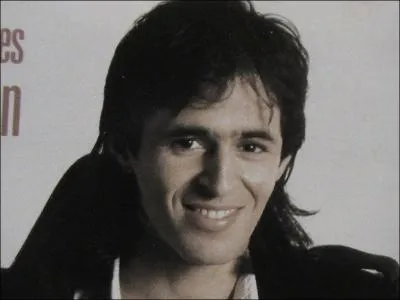 Jean-Jacques Goldman est auteur compositeur et interprte. Il n'a pourtant jamais souhait tre chanteur. .
