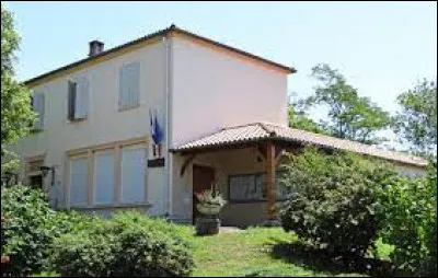 Nous terminons notre balade en Nouvelle-Aquitaine, &agrave; Saint-Martin-de-Beauville. Nous sommes dans le d&eacute;partement num&eacute;ro ...