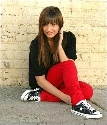 Avec qui, Vanessa Hudgens sort-elle ?