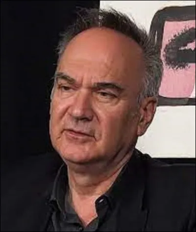 2020 voit le couronnement de Hervé Le Tellier. Écrivain, né à Paris en 1957, il est récompensé pour son roman intitulé :