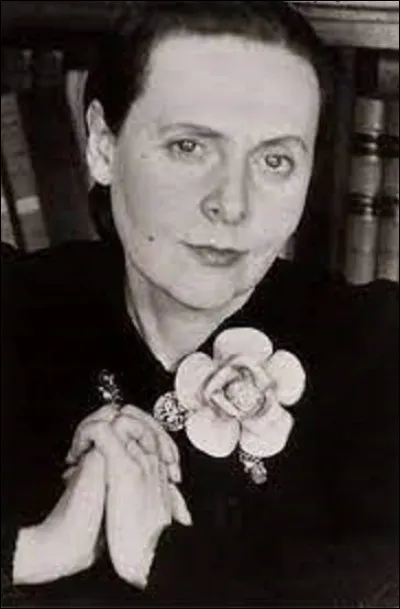 En 1944, Elsa Triolet (1893-1970) est la première femme à recevoir le prix Goncourt. Pour quel recueil de nouvelles reçut-elle la récompense ?