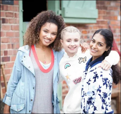 Qui sont ses deux meilleures amies ?