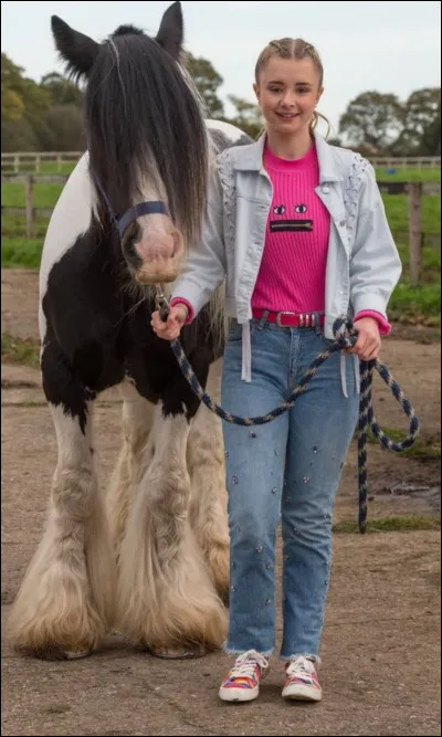 Qui est le poney de Becky ?