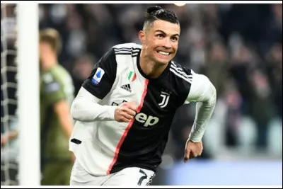 Quel âge a Cristiano Ronaldo ?