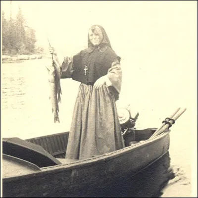 Quelle est la première communauté religieuse à s'installer à Rouyn-Noranda ?