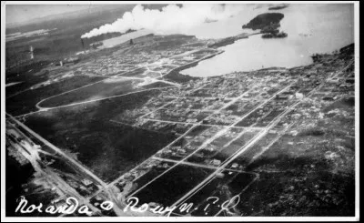 Quel nom portait le premier hôtel construit à Rouyn-Noranda ?
