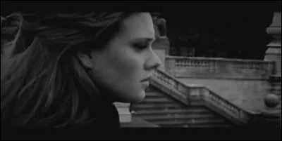 Album 25 - Le clip de quelle chanson connue d'Adele est tourné sur les bords de Seine ?