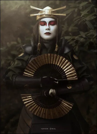 Comment s'appelle cette fille ?