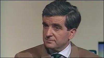 Qui lui succède comme ministre de l'Éducation nationale ?