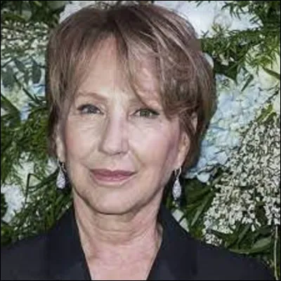 Actrice : 
On s'arrête pour deux questions avec Nathalie Baye, née le 6 juillet 1948 à Mainneville (Eure). Durant sa carrière, elle reçut quatre César : deux fois celui de la meilleure actrice dans un second rôle, pour ''Sauve qui peut (la vie)'' en 1981 et ''Une étrange affaire'' en 1982, et deux fois celui de la meilleure actrice, pour ''La Balance'' en 1983, et pour quel autre long métrage ?