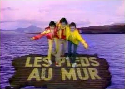 Durant quelle décennie fut diffusée l'émission jeunesse "Les pieds du mur" sur TF1 ?