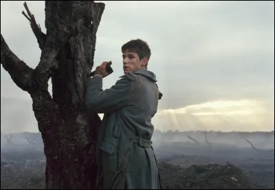 À quel écrivain doit-on le roman "Un long dimanche de fiançailles" ?