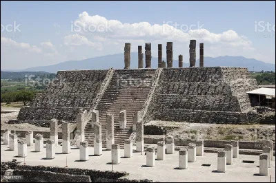 Quelle était la capitale des indiens Toltèques ?